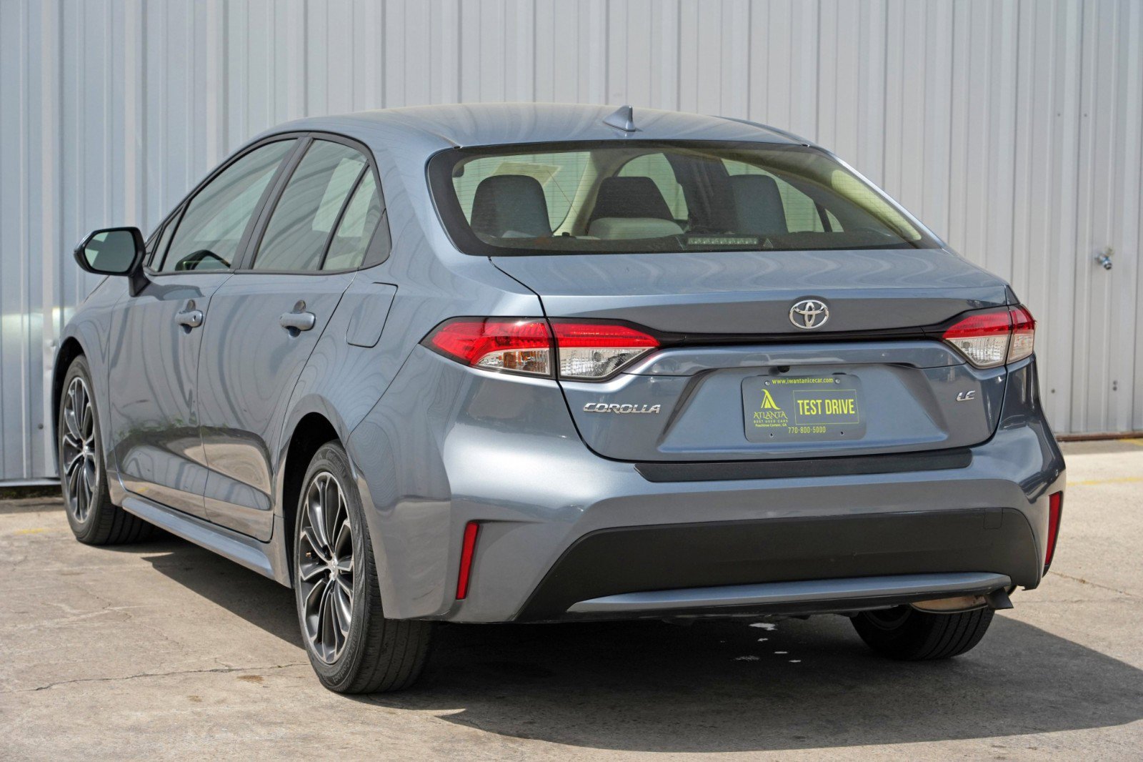 Used 2020 Toyota Corolla LE FWD image 45