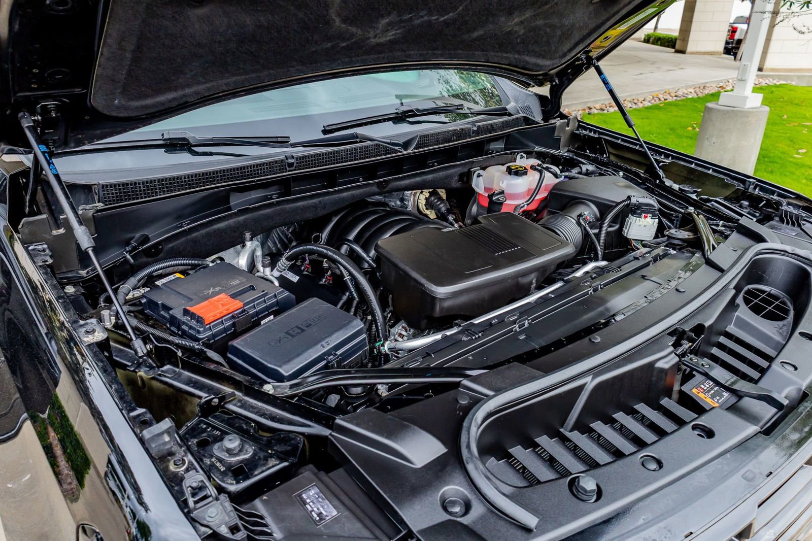 Used 2025 GMC Yukon Denali Ultimate image 44