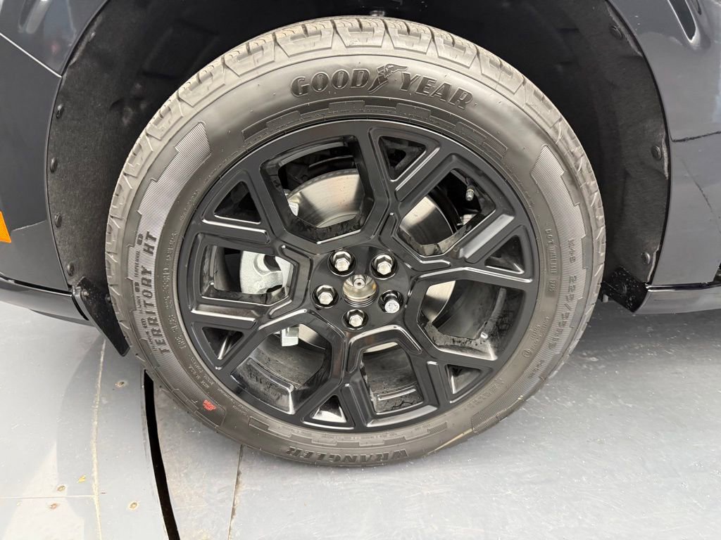 New 2025 Ford Maverick Lobo AWD/4WD image 39