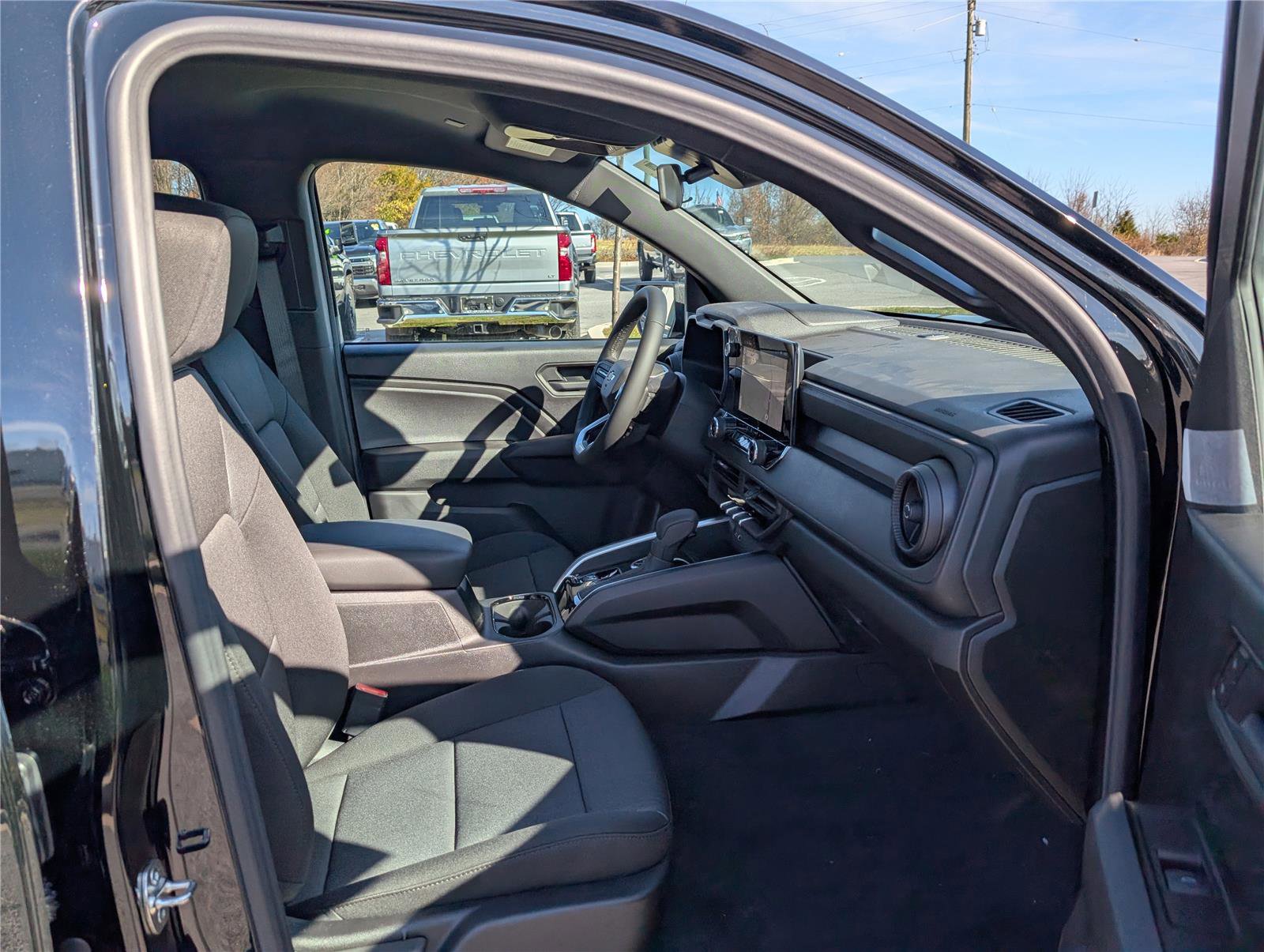 New 2026 Chevrolet Colorado W/T image 6