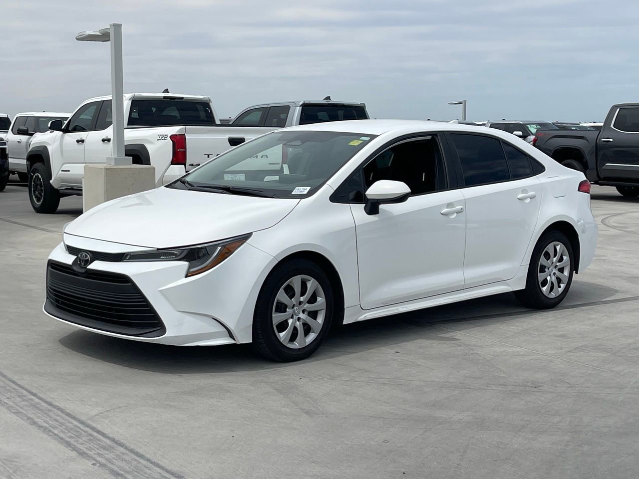 Used 2025 Toyota Corolla LE image 5