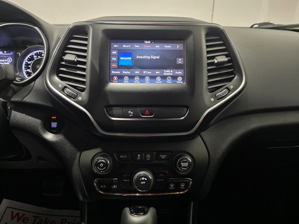 Used 2019 Jeep Cherokee Altitude image 14