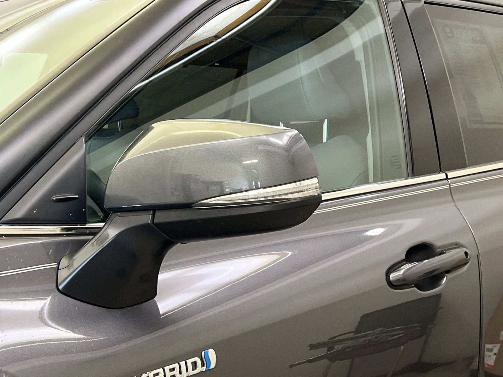 Used 2021 Toyota Highlander XLE image 29