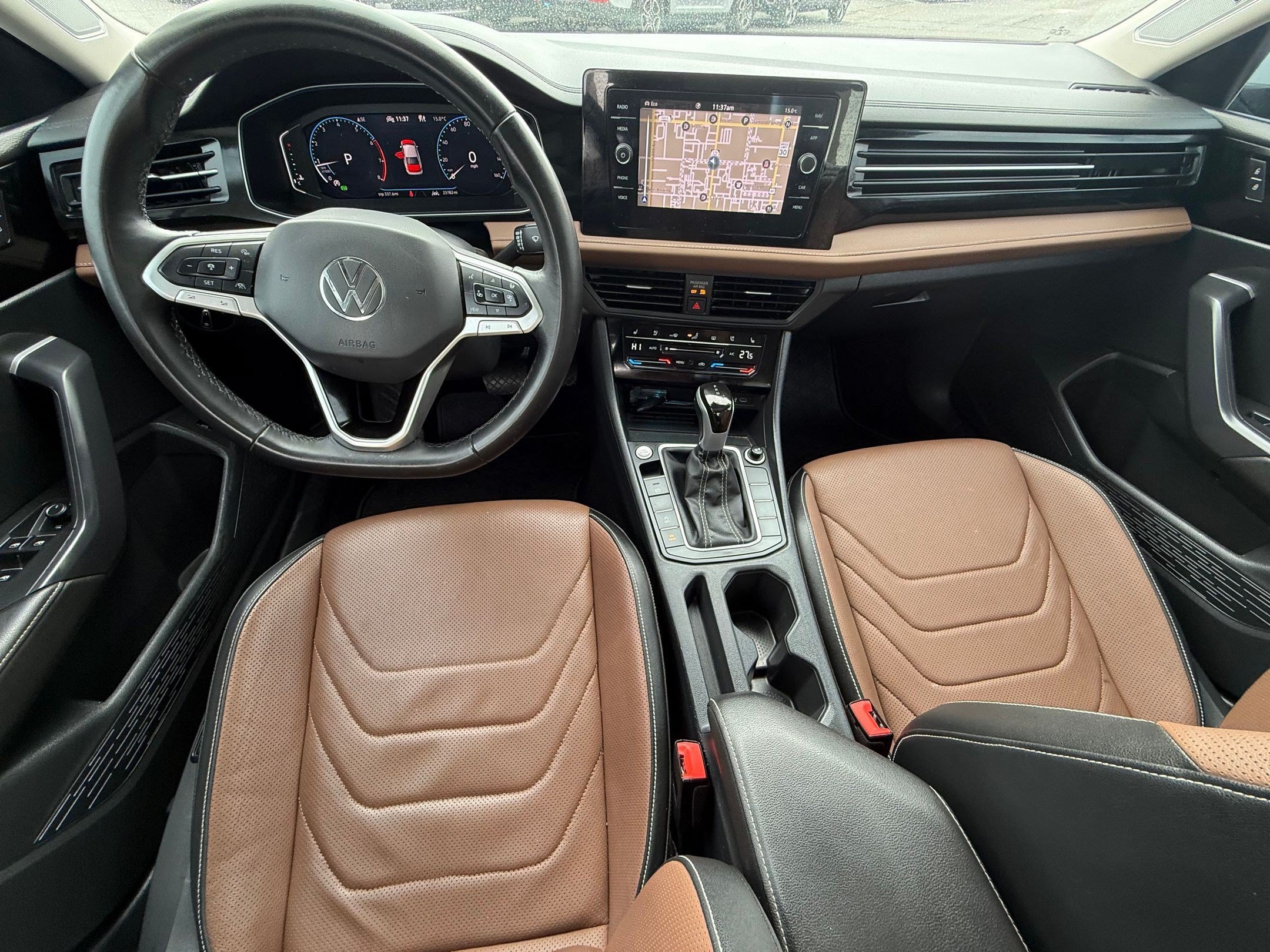 Used 2025 Volkswagen Jetta SEL FWD image 28