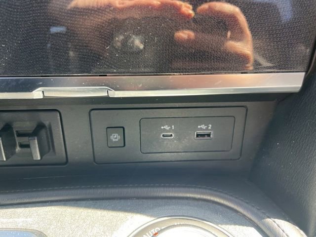 Used 2021 Nissan Armada SV image 23