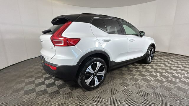 Used 2023 Volvo XC40 Recharge Plus AWD/4WD image 3