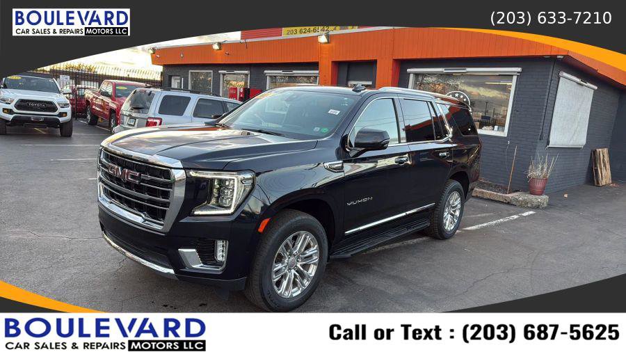 Used 2021 GMC Yukon SLT w/ SLT Premium Package image 3