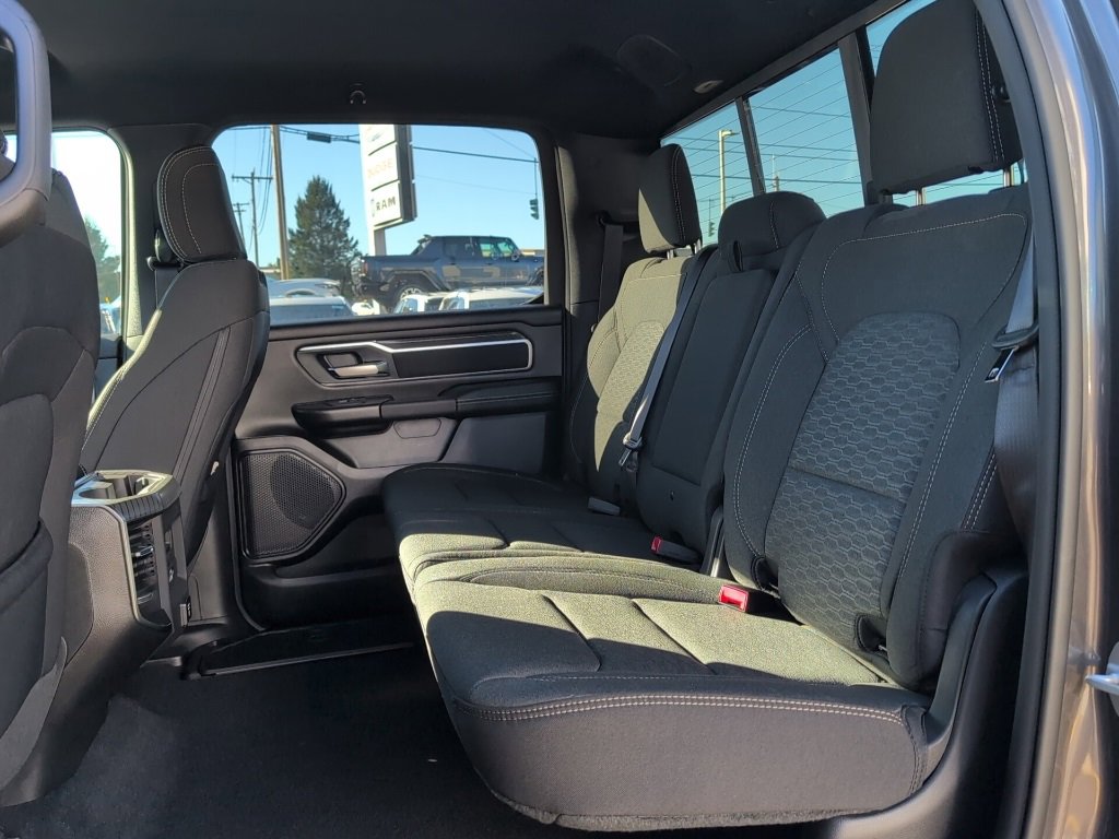 New 2026 RAM 1500 4x4 Crew Cab image 16