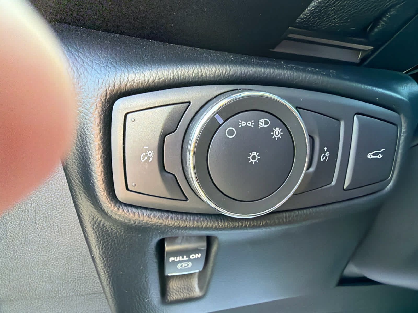 Used 2017 Lincoln MKX Reserve w/ Driver Assistance Package AWD/4WD image 18