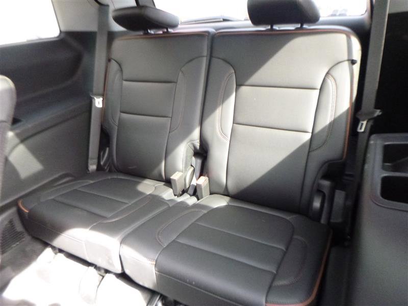 Used 2022 GMC Acadia AT4 w/ Technology Package AWD/4WD image 7