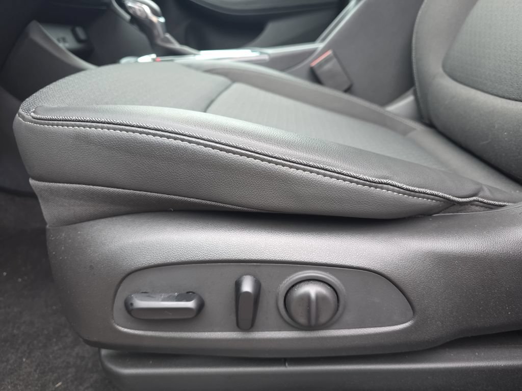 Certified 2024 Buick Encore GX Preferred w/ Comfort Package FWD image 31