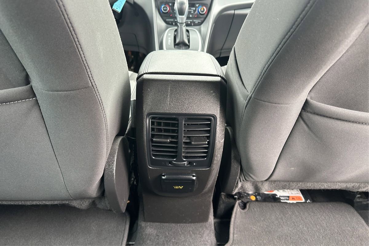 Used 2017 Ford C-MAX Energi SE w/ Equipment Group 401A image 20