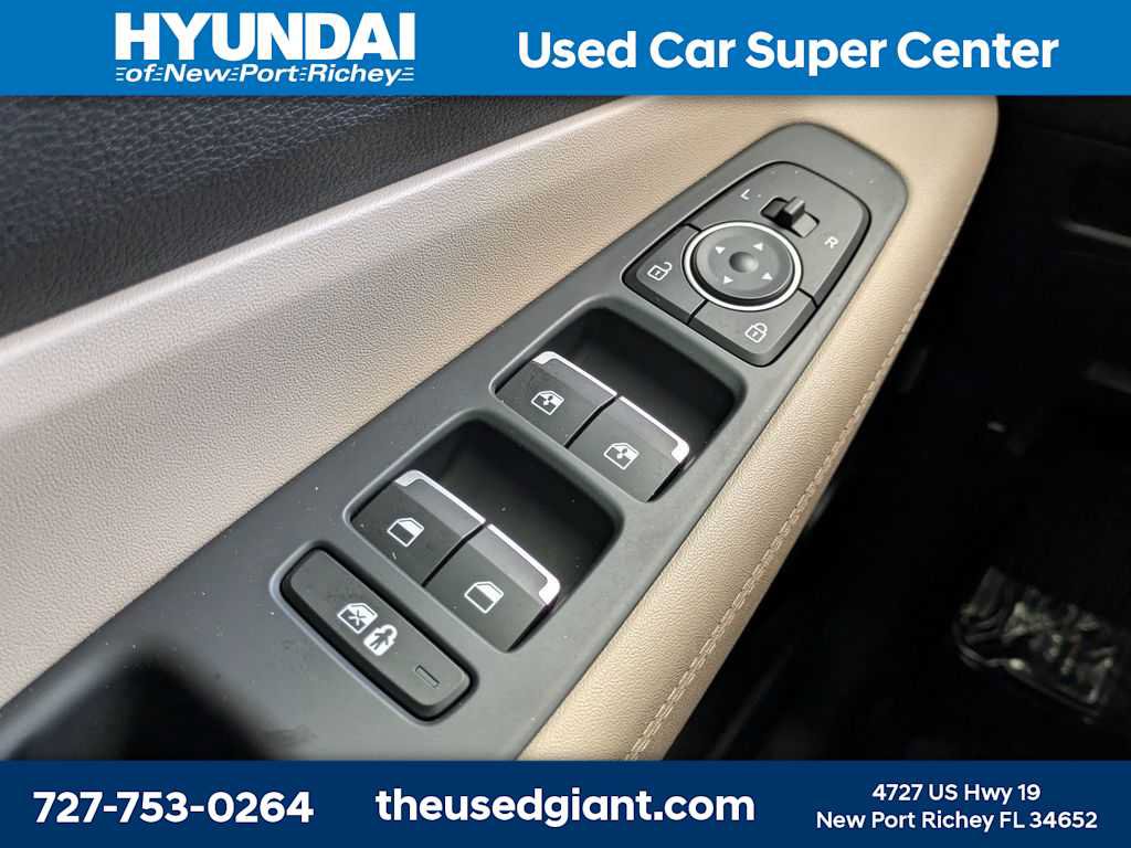 Used 2023 Hyundai Santa Fe SEL FWD image 32