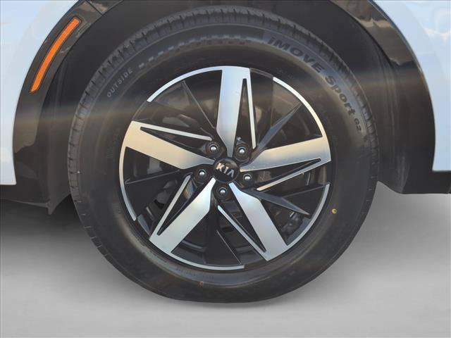 Used 2021 Kia Sorento S FWD image 25