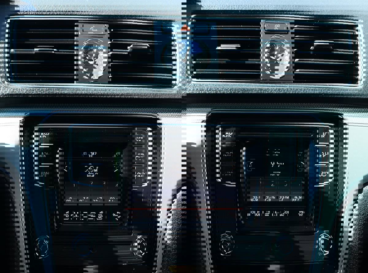 Used 2017 Volkswagen Passat 1.8T S image 46