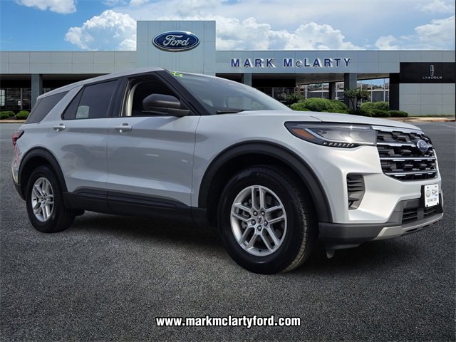 New 2026 Ford Explorer Active image 4