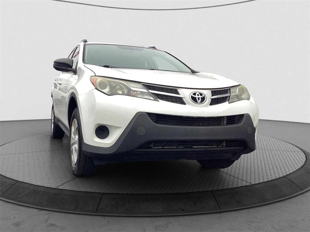Used 2015 Toyota RAV4 LE image 29