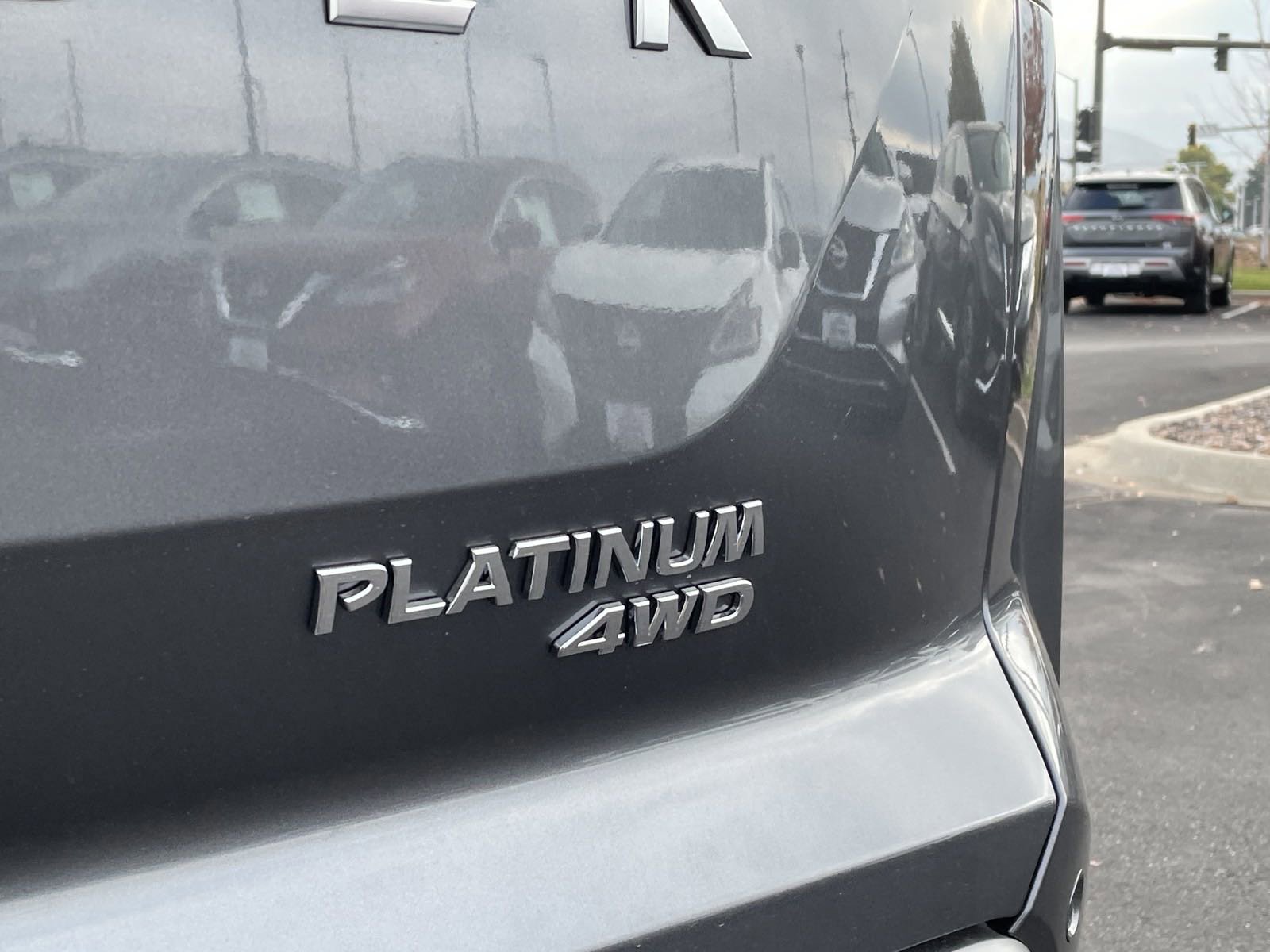 New 2025 Nissan Pathfinder Platinum w/ Cargo Package image 7