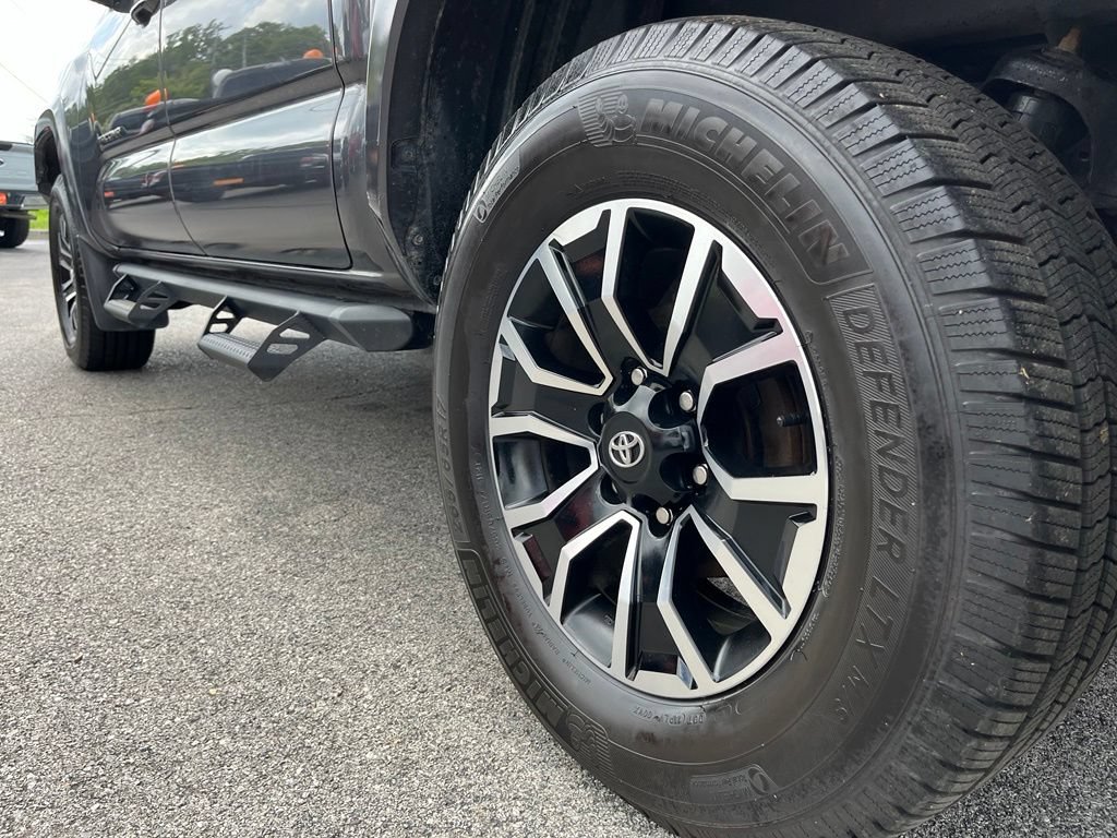 Used 2021 Toyota Tacoma TRD Sport AWD/4WD image 14