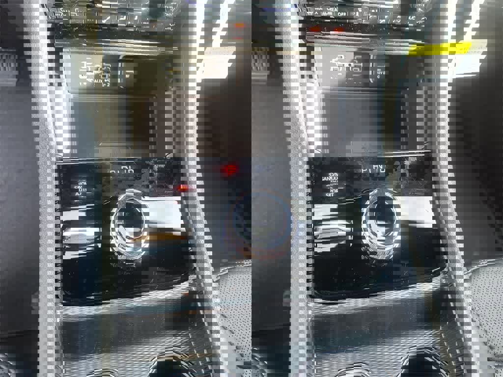 New 2025 Jeep Grand Cherokee Limited w/ Luxury Tech Group II image 20