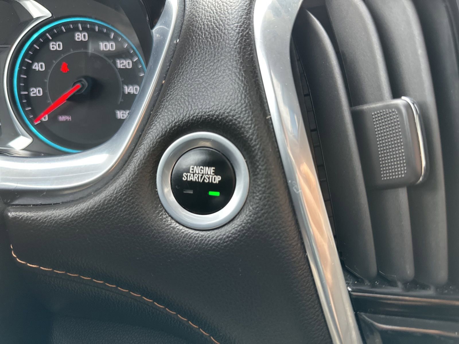 Used 2019 Chevrolet Traverse LT w/ LT Premium Package image 34