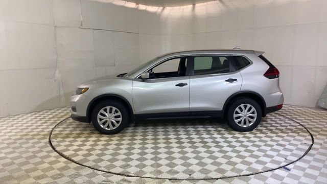 Used 2019 Nissan Rogue S AWD/4WD image 5