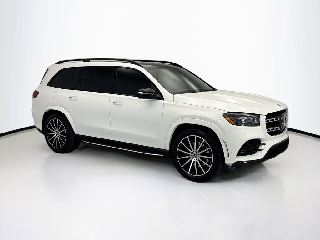 Used 2023 Mercedes-Benz GLS 580 4MATIC image 3