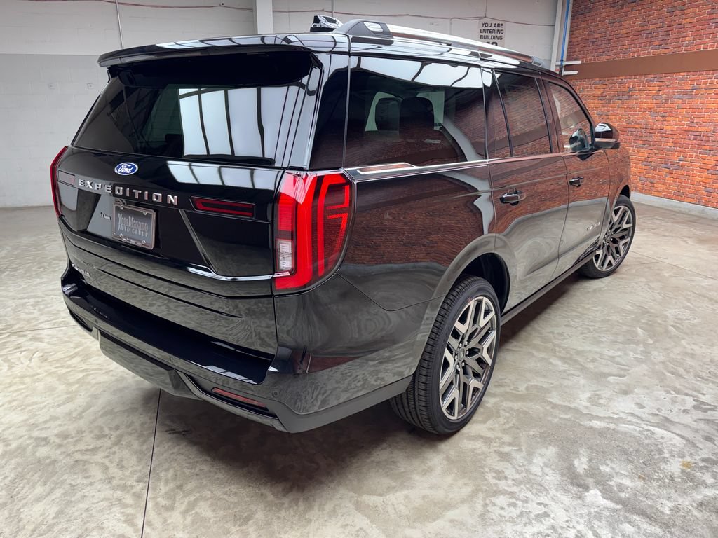 New 2027 Ford Expedition Platinum w/ Platinum Ultimate Package AWD/4WD image 7