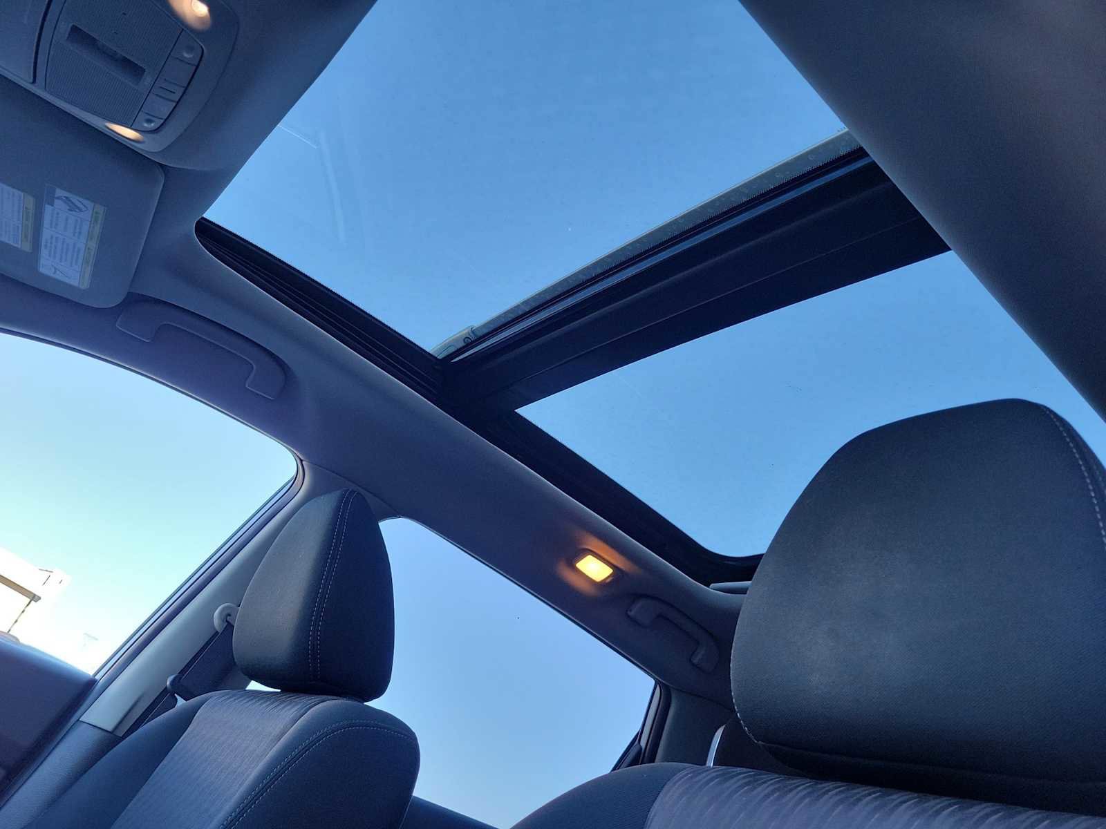 Used 2020 Nissan Rogue SV w/ Sun & Sound Touring Package image 18