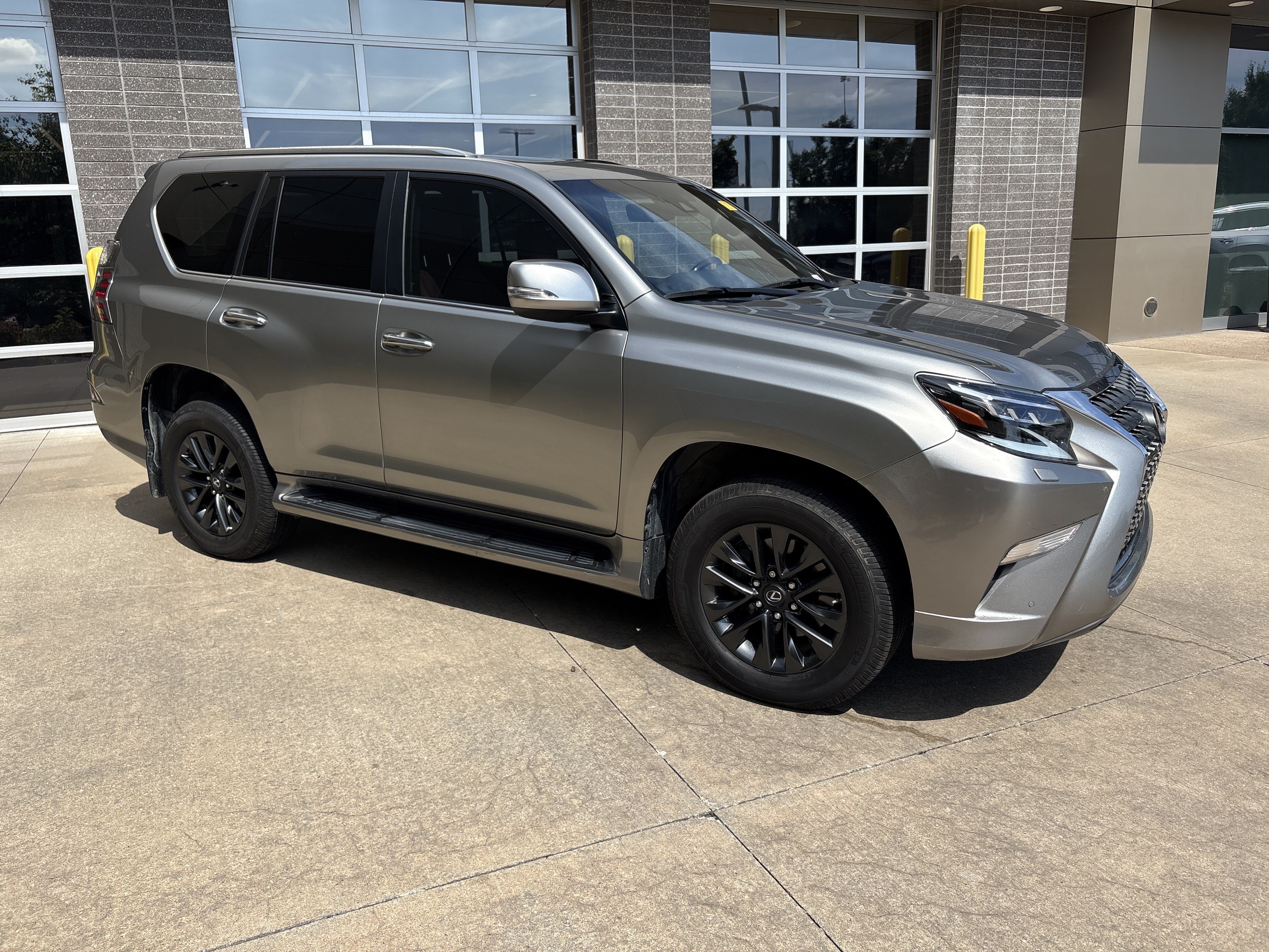 Used 2021 Lexus GX 460 Premium w/ Premium Package AWD/4WD image 24