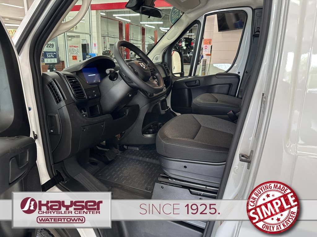 Used 2025 RAM ProMaster 2500 w/ U-Haul Equipment Group FWD image 8