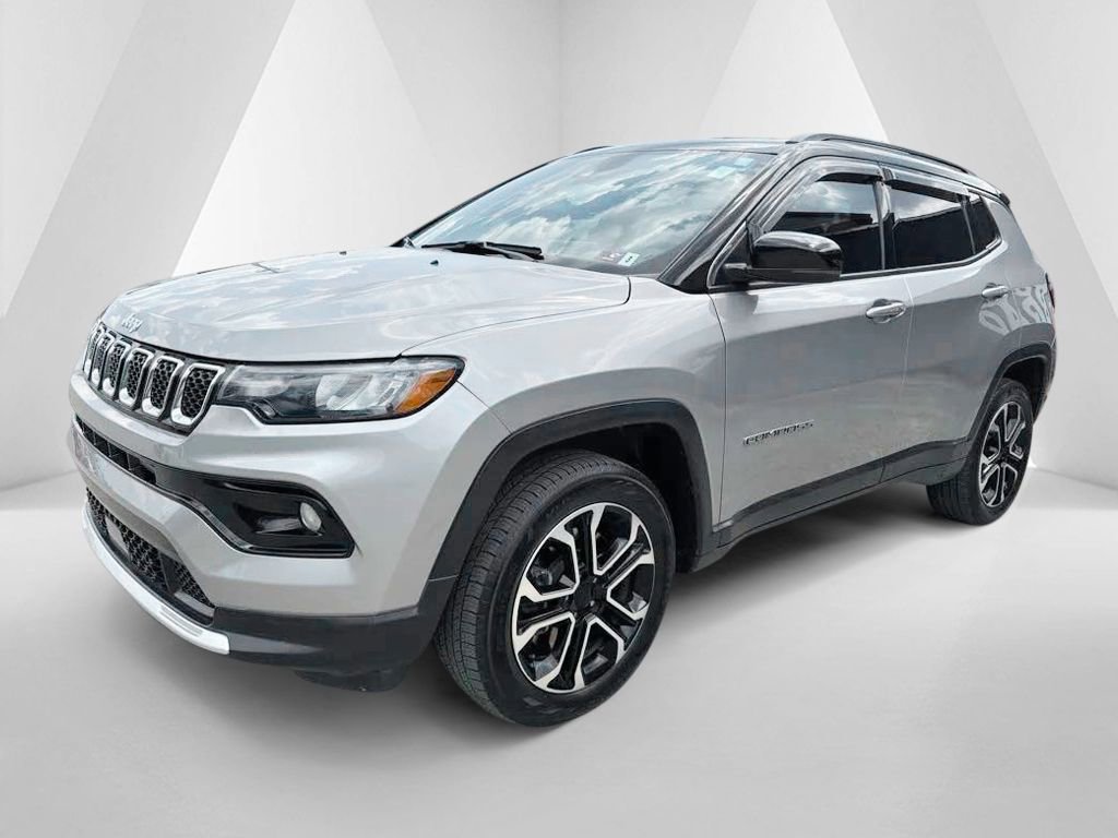 Used 2023 Jeep Compass Limited w/ Sun and Sound Group AWD/4WD image 3