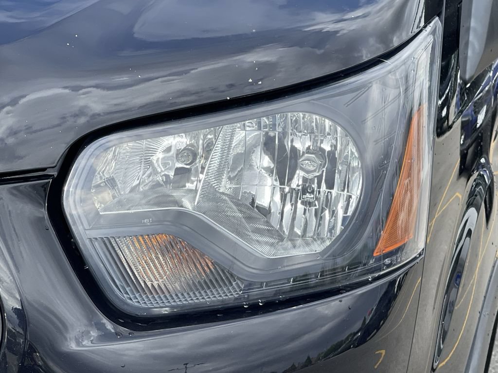 Used 2022 Ford Transit 250 148 High Roof Extended w/ Load Area Protection Package RWD image 15