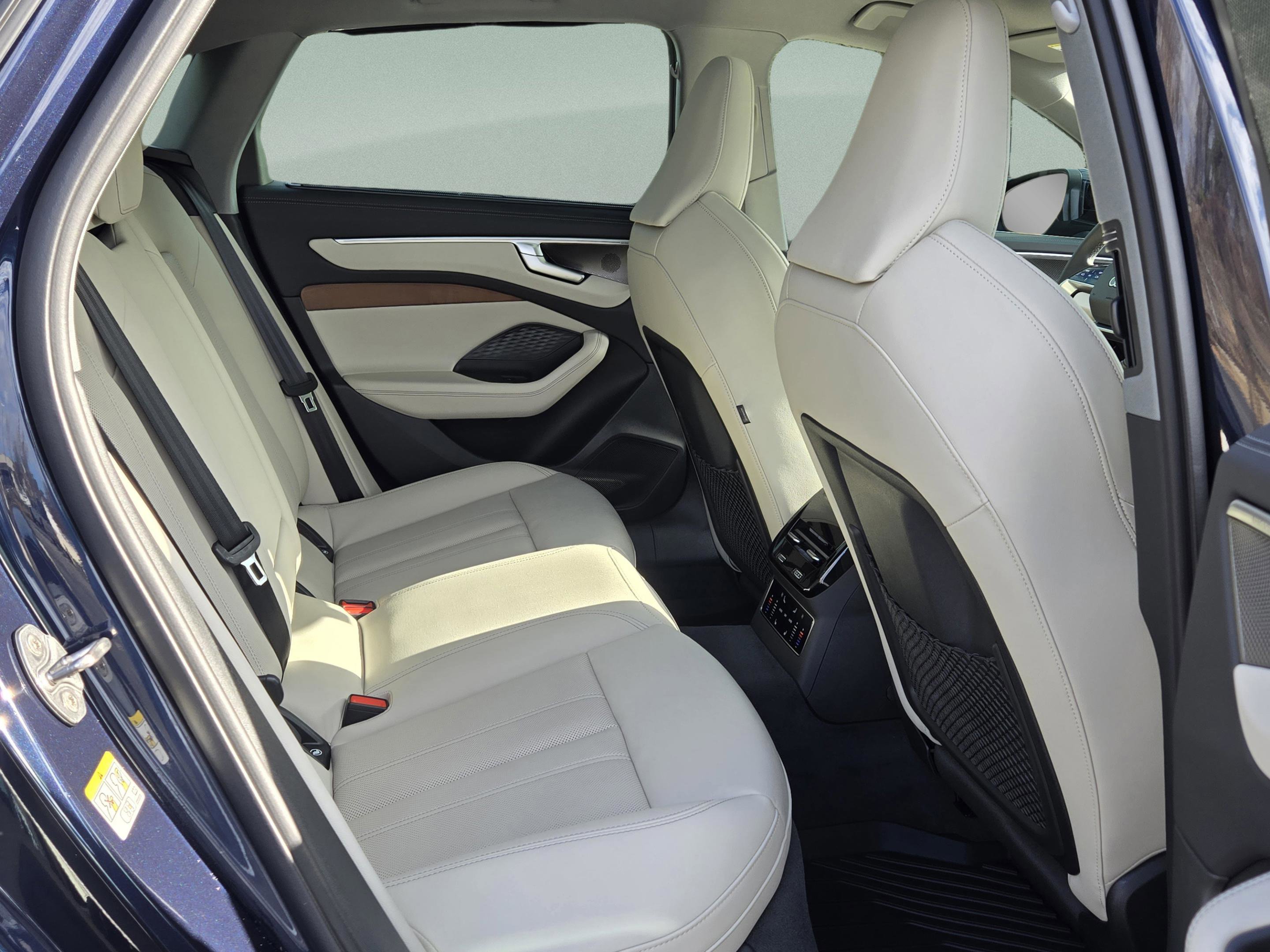 Used 2026 Audi A6 Premium Plus image 29