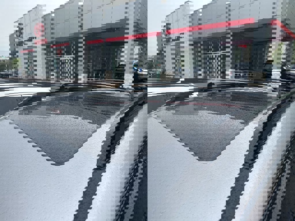 Used 2023 Honda Pilot TrailSport image 7