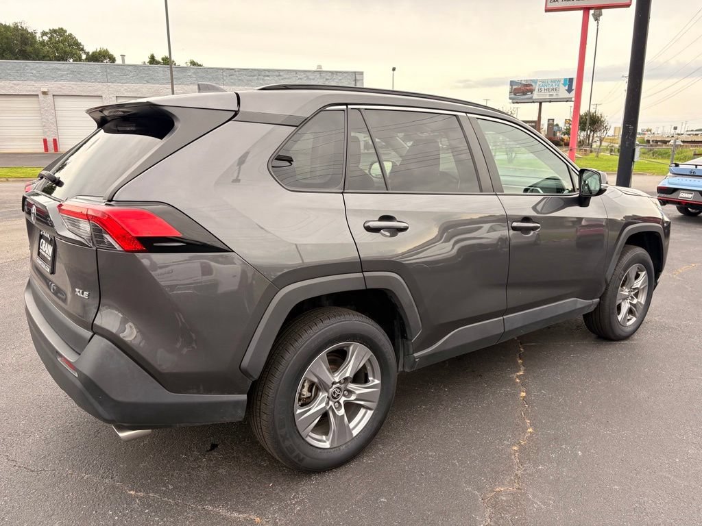 Used 2024 Toyota RAV4 XLE FWD image 8