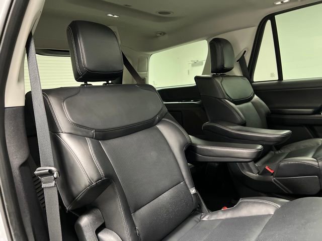Used 2025 Ford Expedition Platinum AWD/4WD image 51