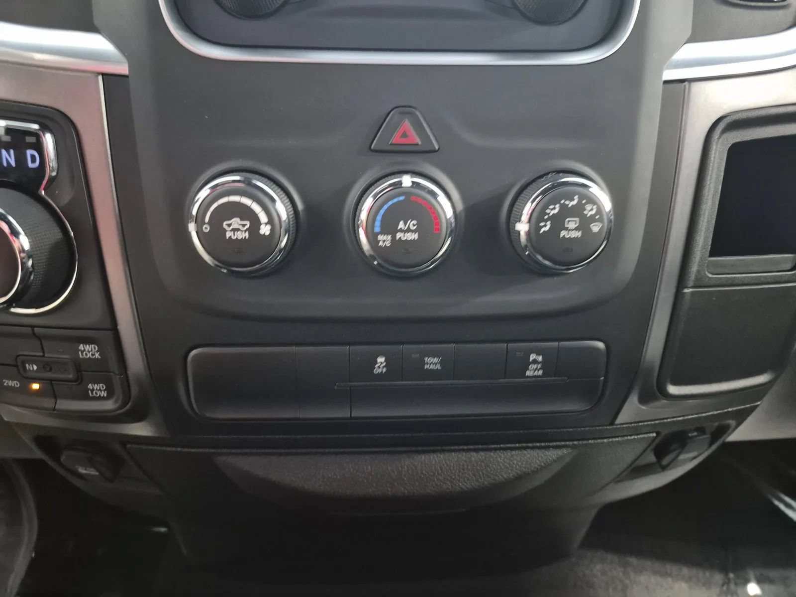 Used 2022 RAM 1500 Warlock AWD/4WD image 33