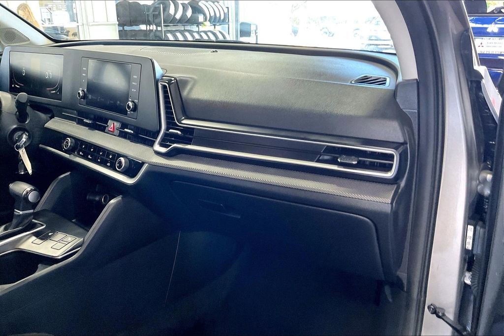 Used 2024 Kia Sportage LX image 24