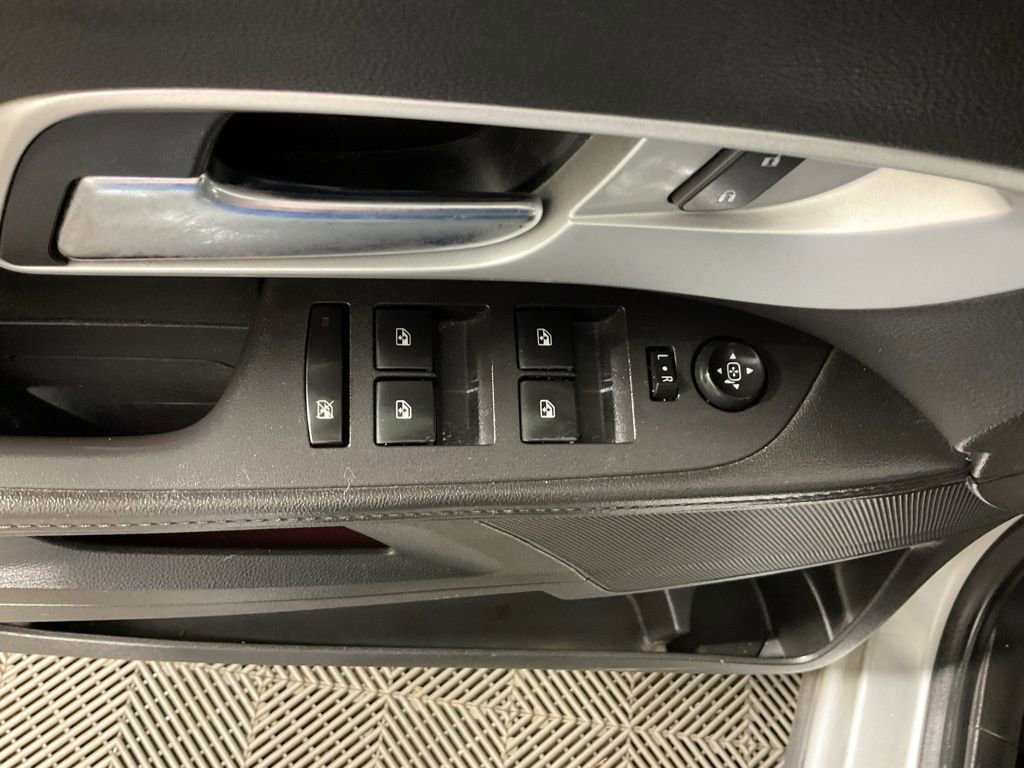 Used 2016 Chevrolet Equinox LT w/ Convenience Package image 19