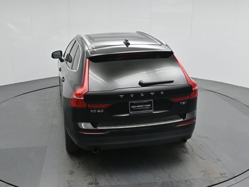 Used 2021 Volvo XC60 T5 Momentum w/ Premium Package image 42
