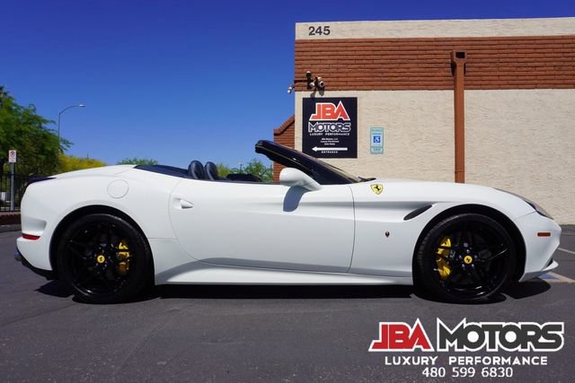 Used 2015 Ferrari California T image 18