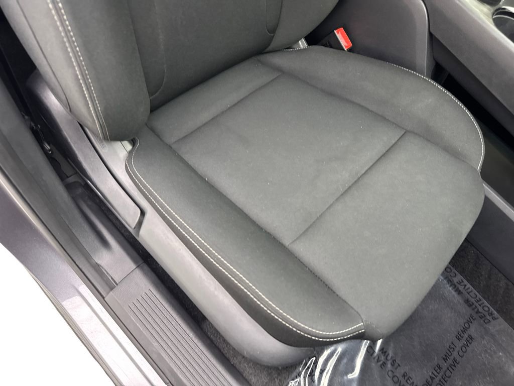 Used 2024 Nissan Rogue S AWD/4WD image 46