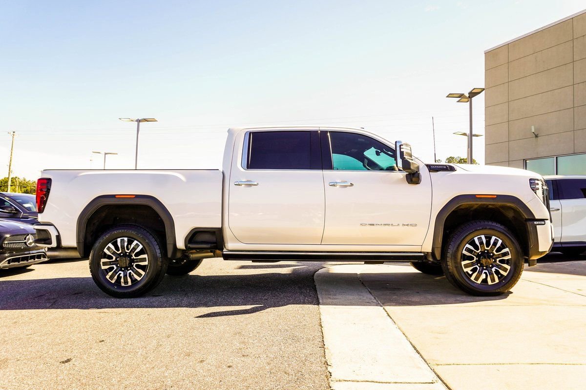 Used 2024 GMC Sierra 2500 Denali Ultimate image 6