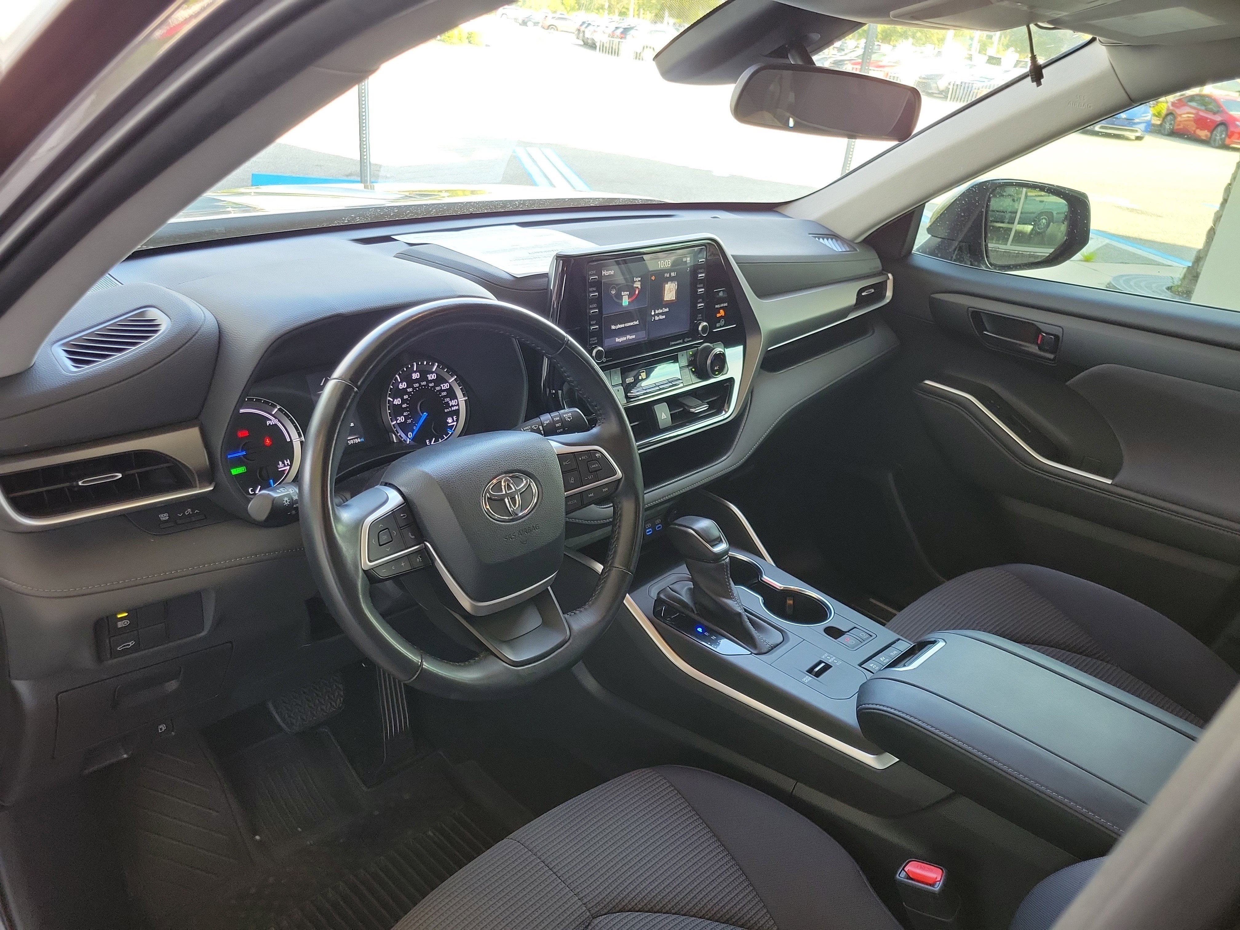Used 2022 Toyota Highlander LE image 12