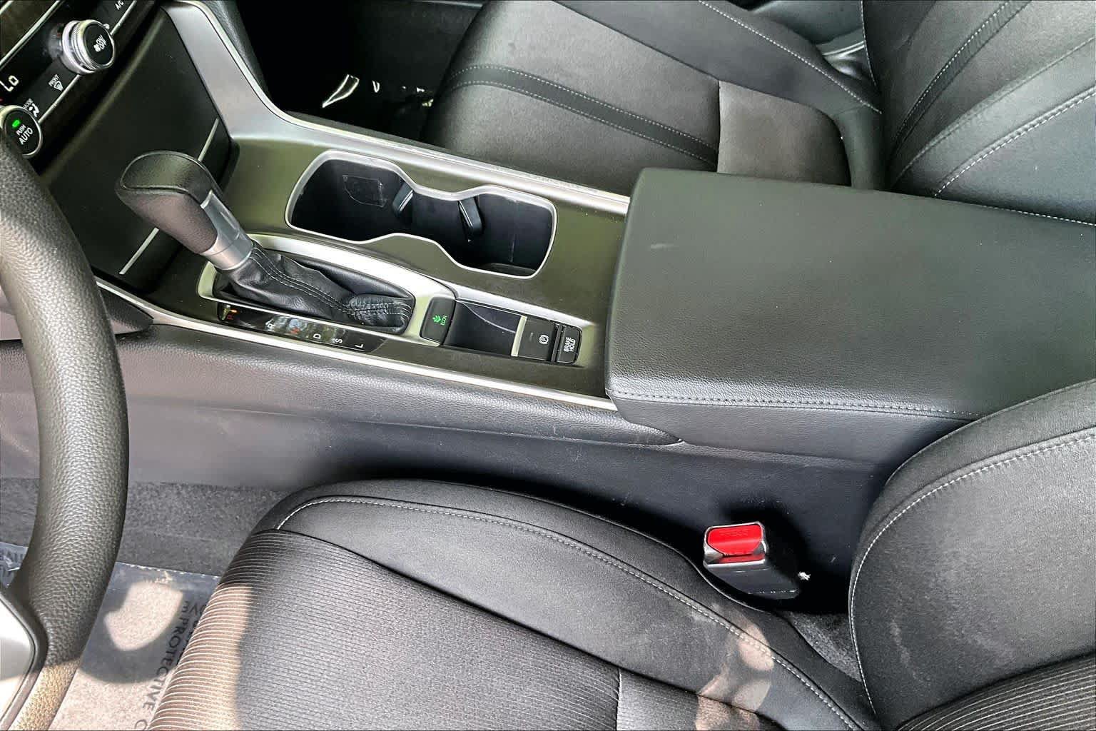 Used 2020 Honda Accord EX image 17