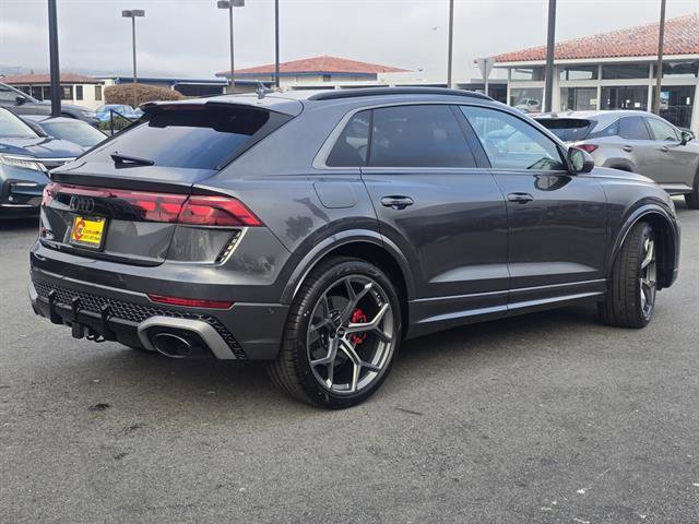 New 2025 Audi RS Q8 performance image 2