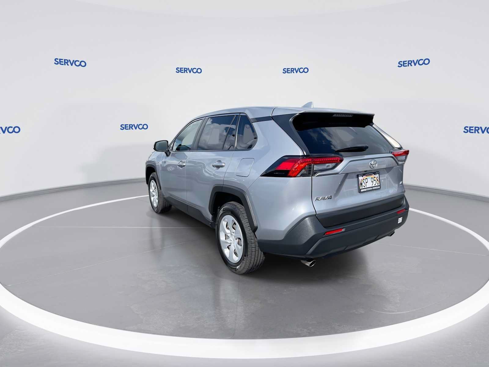 Used 2022 Toyota RAV4 LE FWD image 6
