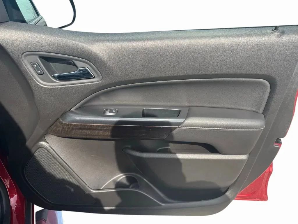 Used 2016 GMC Canyon SLT image 16