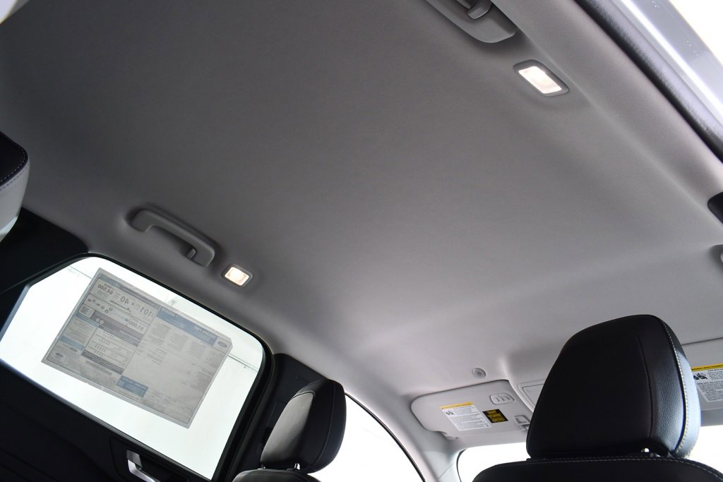 New 2025 Ford Escape SE w/ PHEV Premium Package image 18